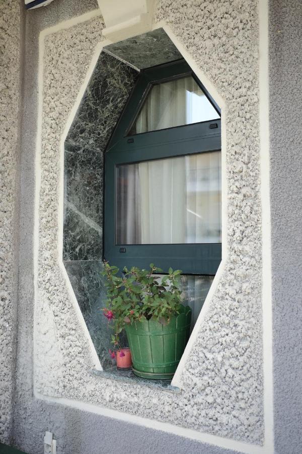 Irenes Apartment Kallithea  エクステリア 写真